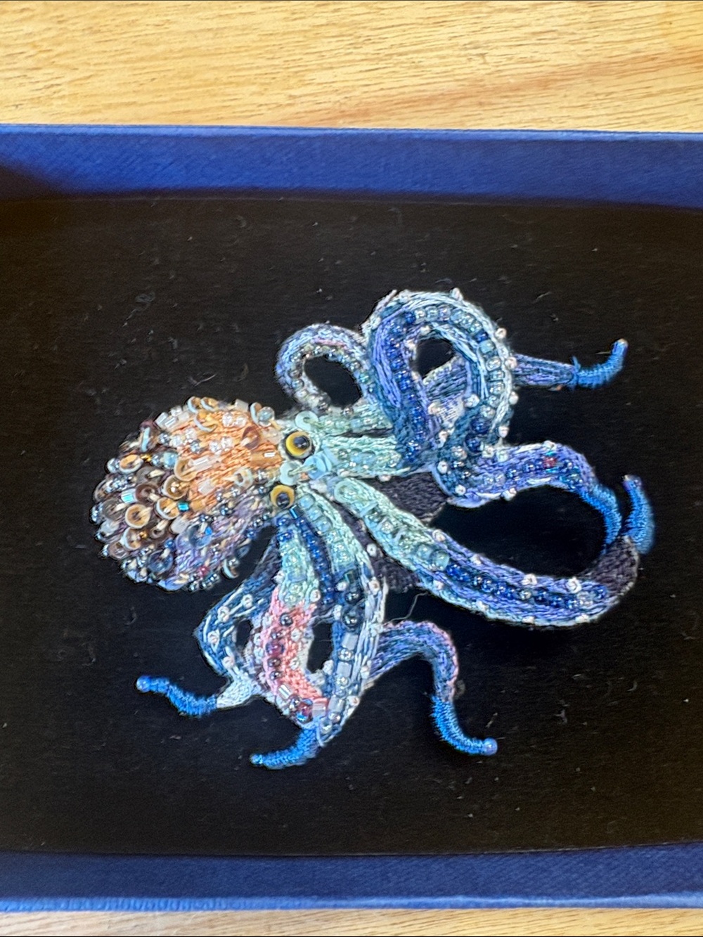 Hand beaded Octopus Brooch in Blue and Copper Tones by Trovelore - Picture 5 of 6